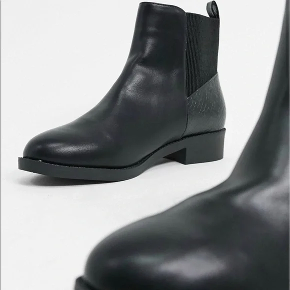 London Rebel Wide Fit chelsea boots - Picture 1 of 4